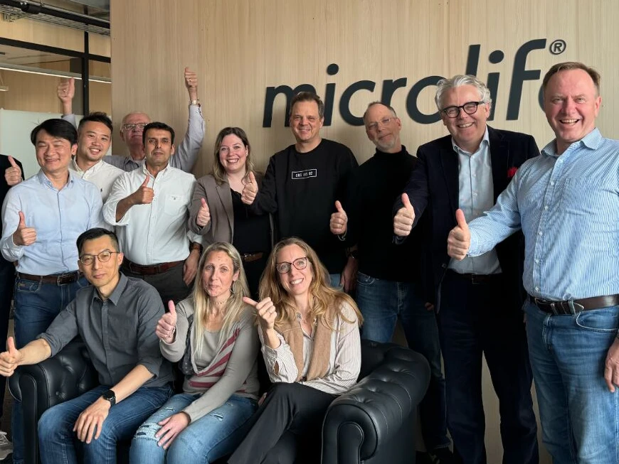 Microlife Team bei der Zusammenarbeit mit VETICA
