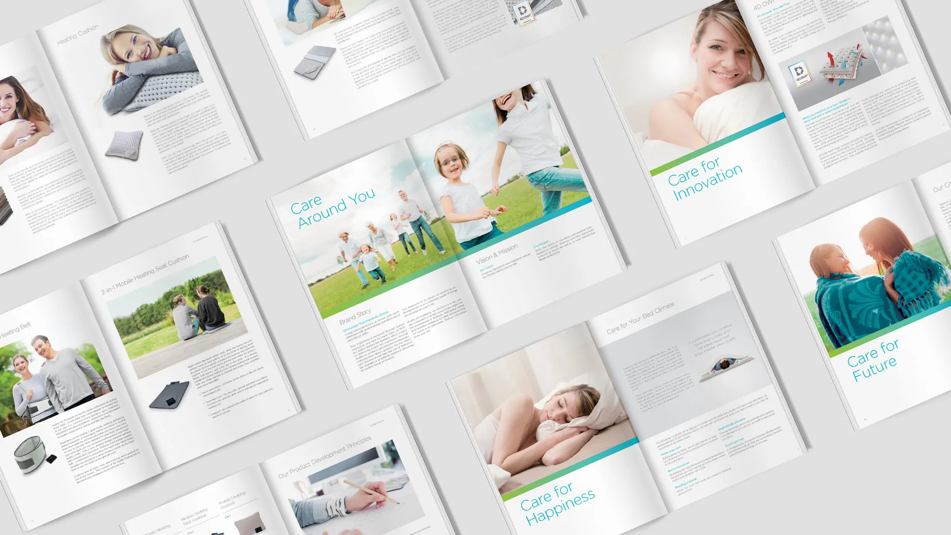 Mehrere aufgeschlagene Seiten eines Katalogs, die laechelnde Familien, Heizkissen und Informationen zur 4D DWF Technologie zeigen.